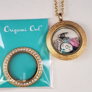 Origami Owl Med Gold locket with 2 faces- Friends
